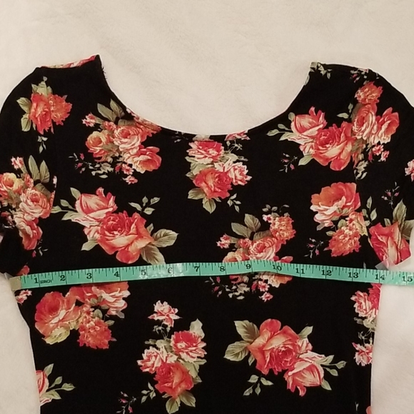 Floral Spring dress size small - Picture 7 of 7